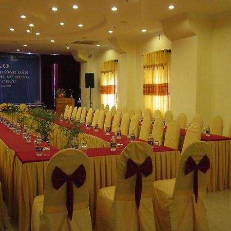 Bien Vang Hotel Da Nang Exterior photo