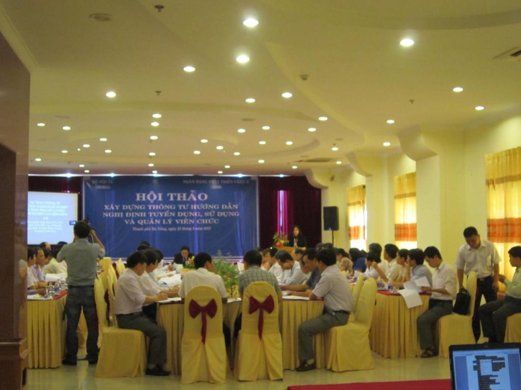 Bien Vang Hotel Da Nang Exterior photo